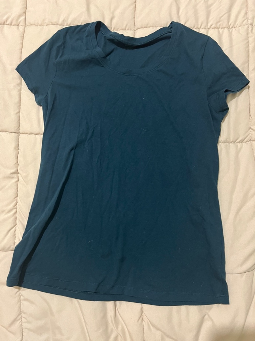 No Boundaries Women's Short-Sleeve Tee in Teal Blue